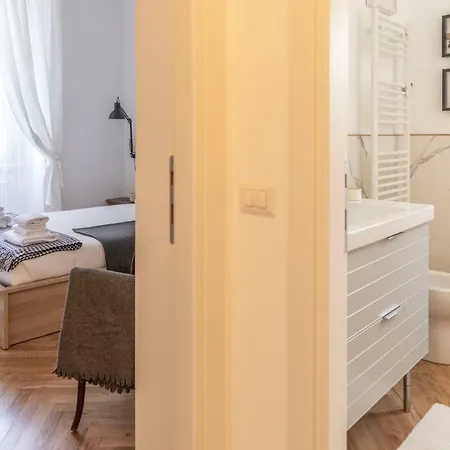 Menabrea 33 - Stylish Apartment! شقة ميلان